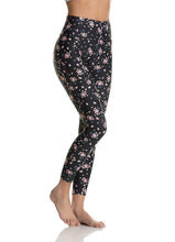 Load image into Gallery viewer, Maaji Dazzling Meadow Steel High Waisted ⅞ Leggings
