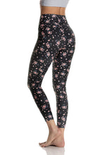 Load image into Gallery viewer, Maaji Dazzling Meadow Steel High Waisted ⅞ Leggings
