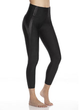 Load image into Gallery viewer, Maaji Surreal Black Mid Rise 7/8th Legging
